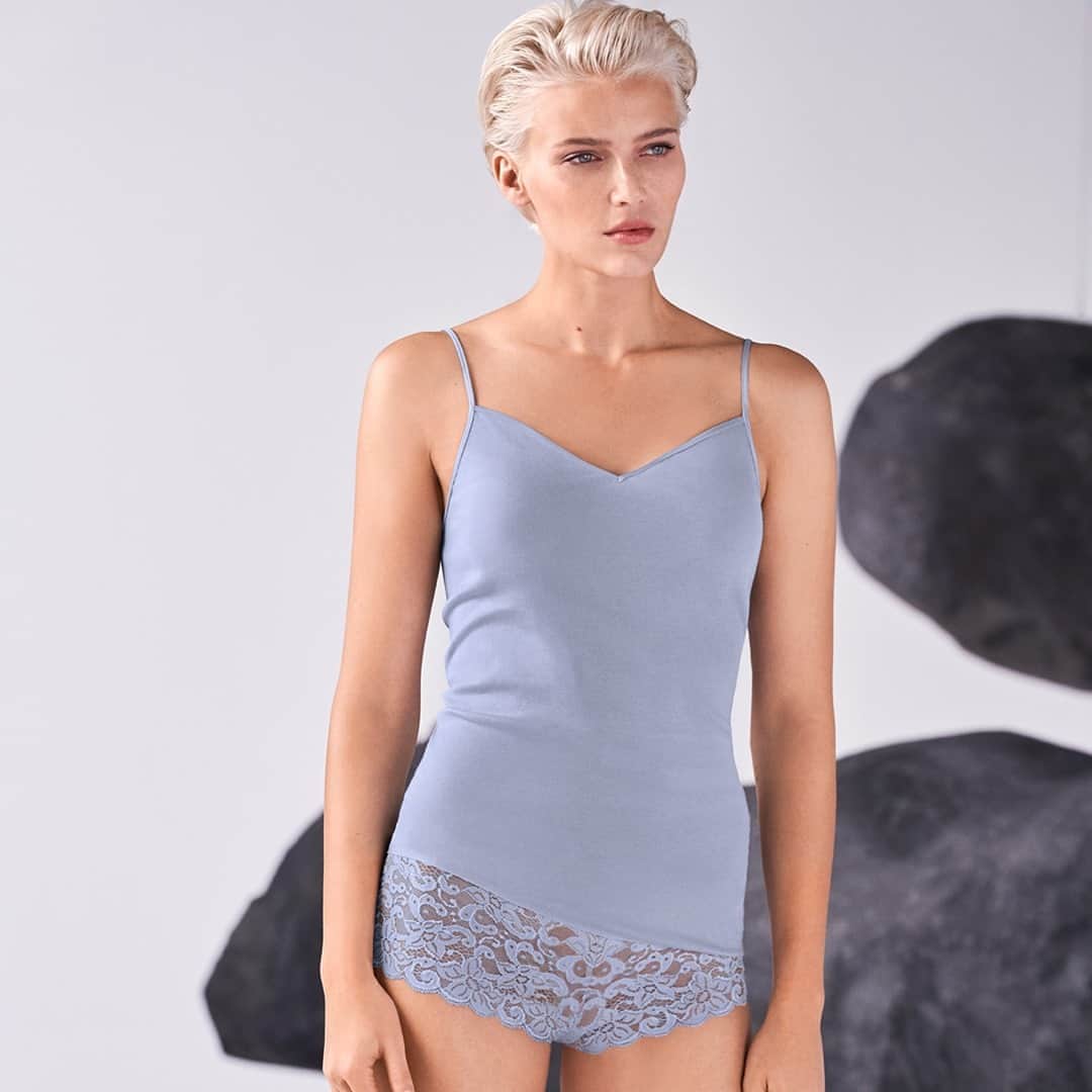 ハンロさんのインスタグラム写真 - (ハンロInstagram)「HANRO's all time favourite basics are now available in new trend colors #hanro #lingerie #daywear #HANROicons」9月1日 23時10分 - hanro.official