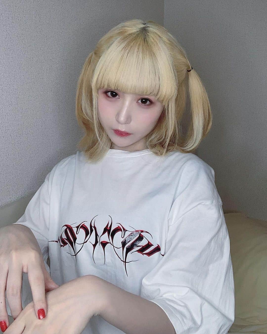 のインスタグラム：「髪色更に明るくなりました💭お気に入りだからインスタにも載せるね」