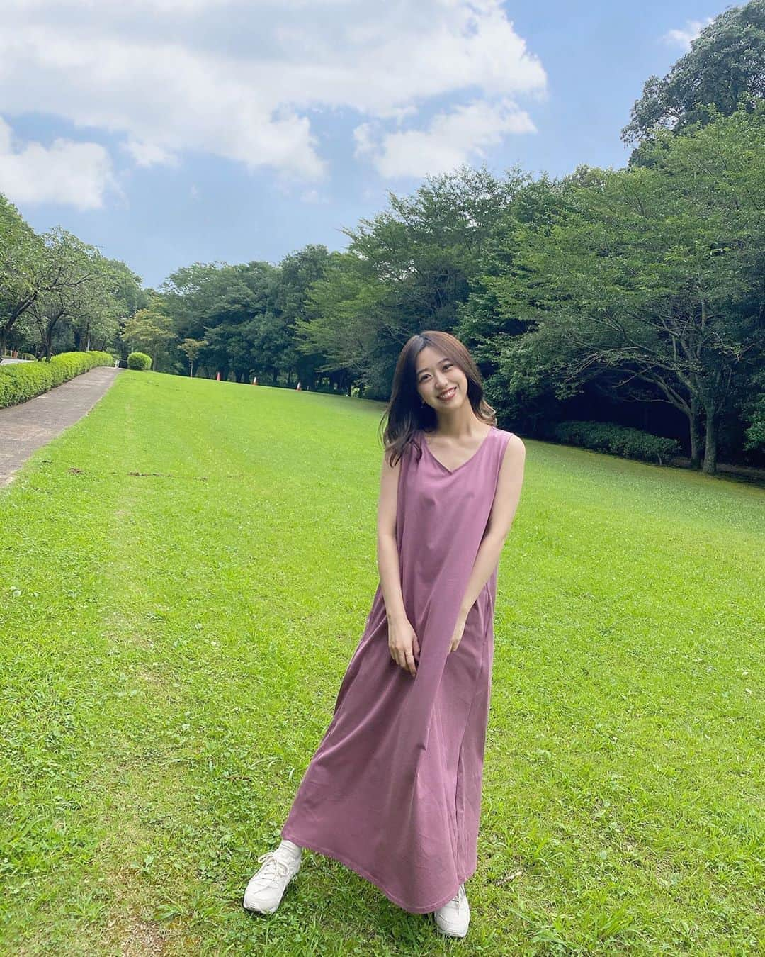 篠崎彩奈さんのインスタグラム写真 - (篠崎彩奈Instagram)「_ 9月になりましたね☺︎🍂 一番好きな季節秋！！！ 今年も後残りわずかですが 毎日楽しく過ごせますように... 今日朝寒くて起きたので 急な温度変化に皆様もお気をつけください🙇‍♂️  服はみんな大好き @uniqlo のワンピです♡😚 #ootd #ユニクロ #ユニクロワンピース #プチプラコーデ」9月1日 23時17分 - ayana.s_official