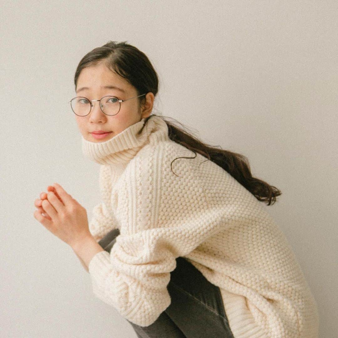 斎藤なりのインスタグラム：「ようこそ9月！ 今月はお知らせがあるのでお楽しみに🌸」