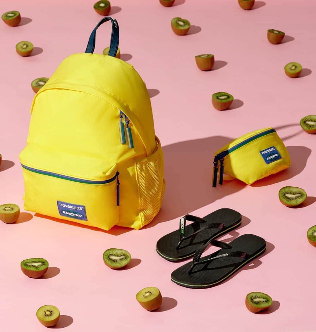 Havaianas Europeさんのインスタグラム写真 - (Havaianas EuropeInstagram)「💛 #EastpakxHavaianas captures the positive and youthful vibe of two iconic brands, perfect as we head #backtoschool and offices」9月1日 23時31分 - havaianaseurope