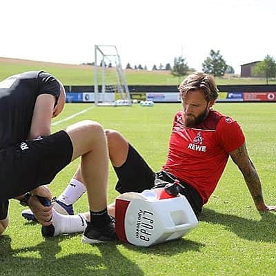 のインスタグラム：「No pain no gain😜💪🏻 @fckoeln  #nopainnogain #training #preseason #effzeh #fc #köln #cologne #blessed #proud #positivevibes #team #hardwork #mh6 #liebedeinestadt」