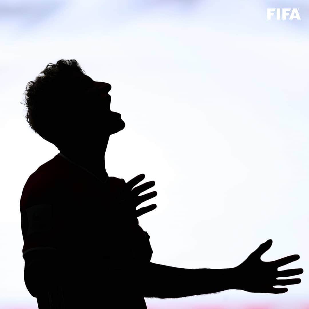 FIFAワールドカップさんのインスタグラム写真 - (FIFAワールドカップInstagram)「WHO AM I? 👤⁣ ⁣ *Clue: He's a #WorldCup winner who's scored 10 World Cup goals!」9月1日 23時53分 - fifaworldcup