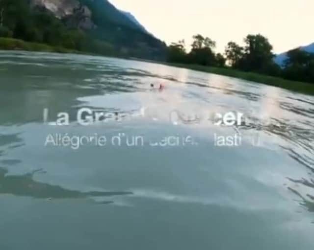 のインスタグラム：「Our ambassador @yann_scussel wanted to make the same trip as the 50 tonnes of waste that ends up in Lake Geneva every year ... #AlpinaWatches #ReachYourSummit #plasticbags Check his short film in @yann_scussel 's bio.」