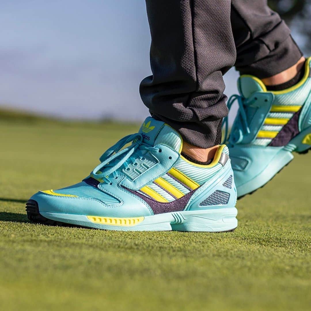 adidas Golfさんのインスタグラム写真 - (adidas GolfInstagram)「ZX 8000 Golf ⛳️ A 3-Stripes legend meets the links in this 1980’s marathon shoe reimagined for the course. ⏰Drops September 4th in limited quantities. Explore more at the link in bio. #adidasZX」9月2日 0時01分 - adidasgolf