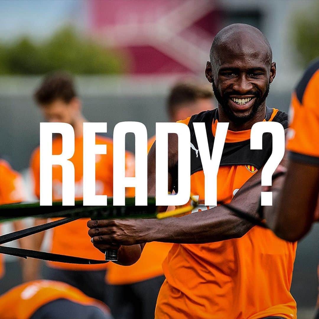 エリアカン・マンガラのインスタグラム：「Are you ready ? 🔥🦇 #Amunt #VCF #M4NG4L4」