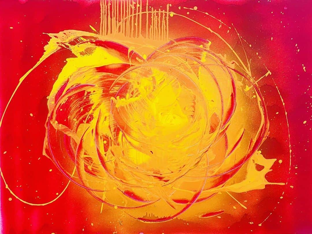 ブリトニー・パーマーさんのインスタグラム写真 - (ブリトニー・パーマーInstagram)「The whole universe is alive with a divine, living, spiritual energy.  It is a fire that burns eternally. 🔥 @brittneypalmerart #artist #artwork #abstract #painting #brittneypalmerart」9月2日 0時51分 - brittneypalmer