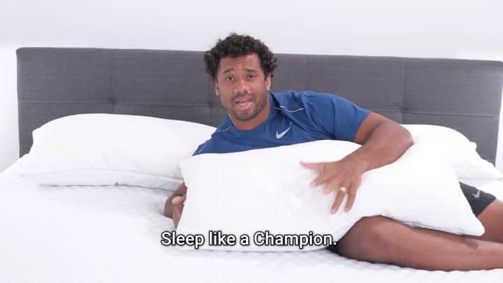 ラッセル・ウィルソンのインスタグラム：「When it comes to getting recovery-focused sleep, I don’t mess around. Link in bio to shop up to 25% OFF my favorite clean @moleculesleep products. #TeamMOLECULE」