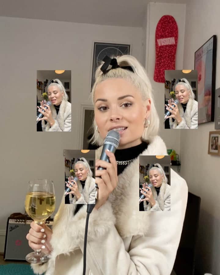 ニーナ・ネスビットのインスタグラム：「due to the lack of drunken bathroom pep talks with strangers this year I’ve taken it upon myself to update you all on here 💅🏼✨」