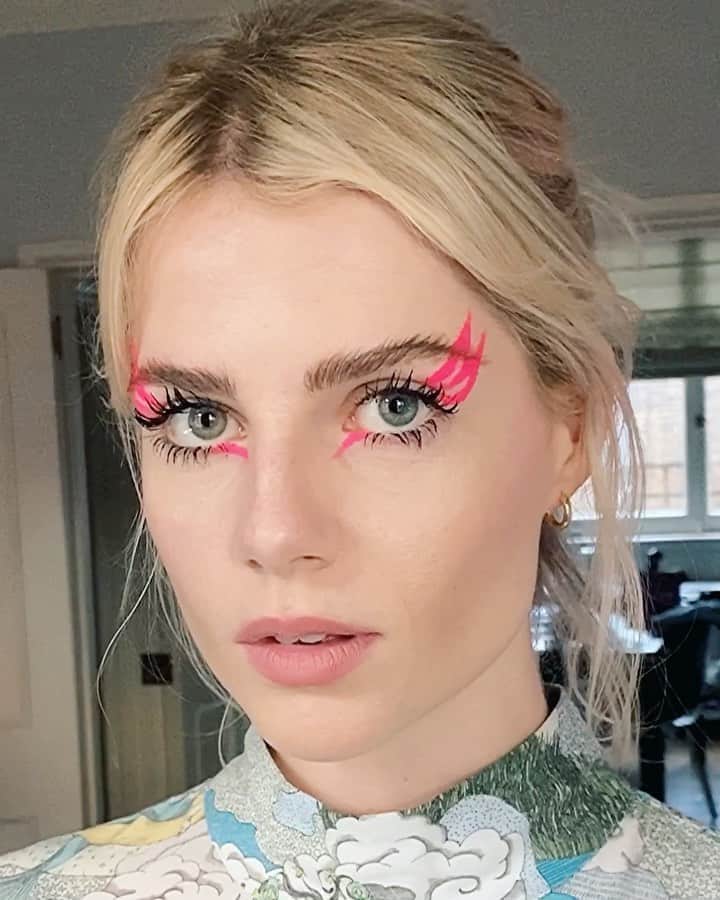 JO BAKERのインスタグラム：「L U C Y • B O Y N T O N  Screaming wings.... this 2 min #neonpink #eyeliner represents how I feel about seeing #lucyboynton as #MarianneFaithful in the upcoming biopic!!! Beyond excited.... was so fun getting together - so many other exciting projects just around the corner!! Watch this space.... universe let us be safe and free to do what we do best so we can share it with everyone! 🤍🙌🏻 #makeup by me #jobakermakeupartist just for the sheer hell of it!! 💋 #wereback ‼️‼️‼️‼️‼️🇬🇧」