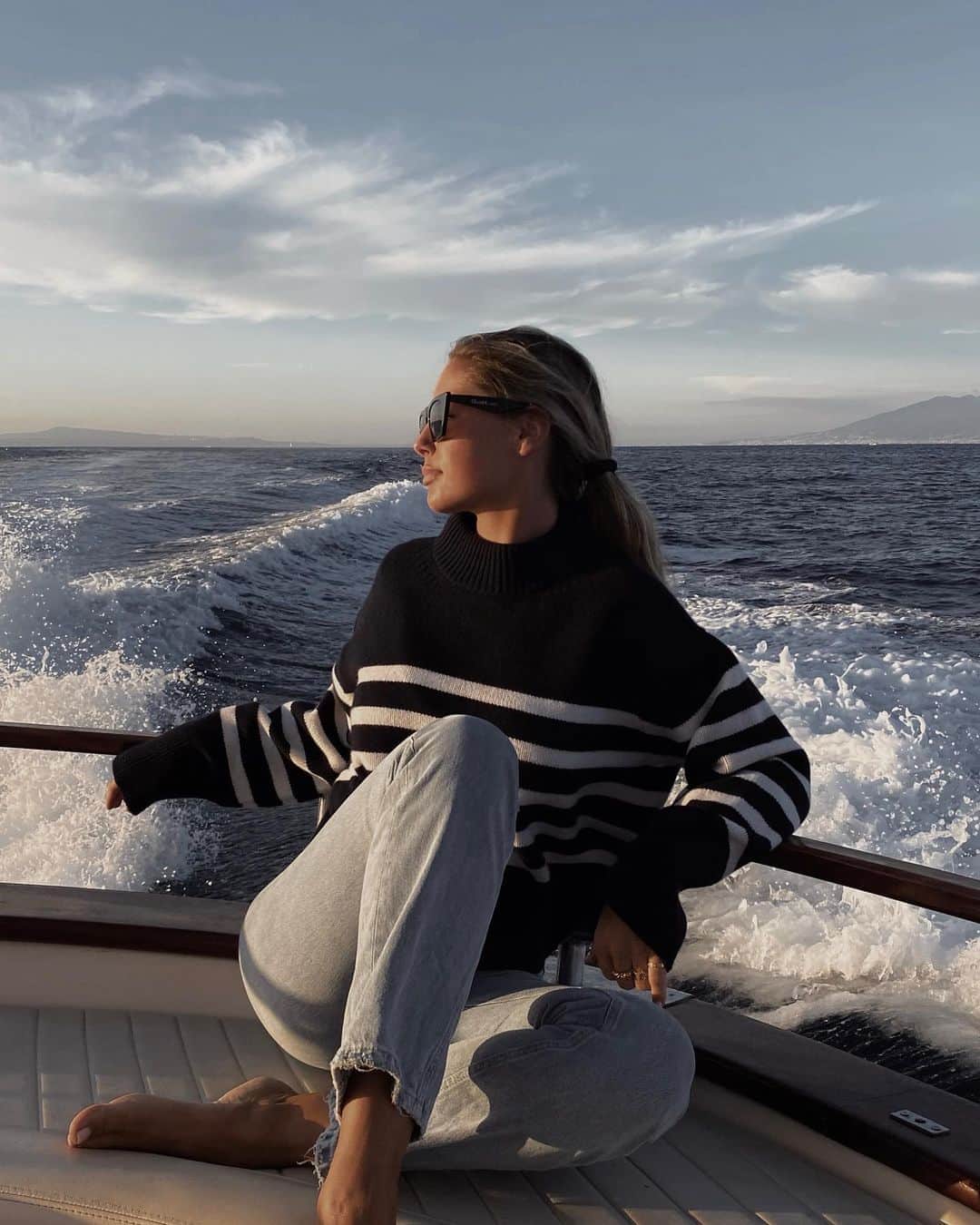 Mathilde Goehlerのインスタグラム：「Reklame/tags.. Taking it all in 🖤」
