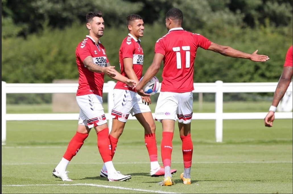 グラント・ホールのインスタグラム：「Decent win today... looking forward to the season starting ⚽️」