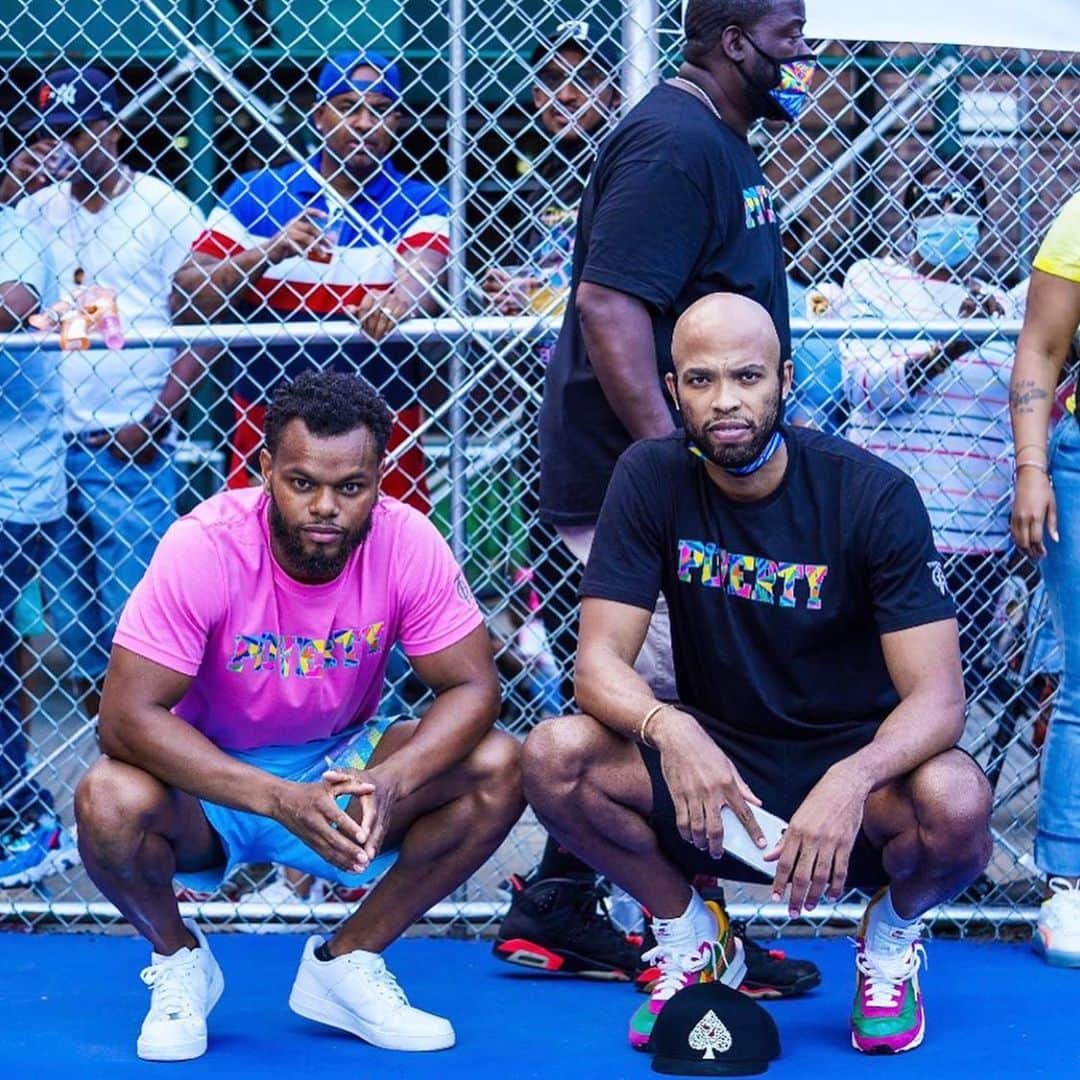 のインスタグラム：「Fort Greene we did it again ! New Ingersoll Courts showcase was a Movie 🔥@stephrok1 thank you for your Artwork and Dedication to this project. More great things from @tajgibsonfoundation in the near future. #Brooklyn #67 #Scotchpainterstape」