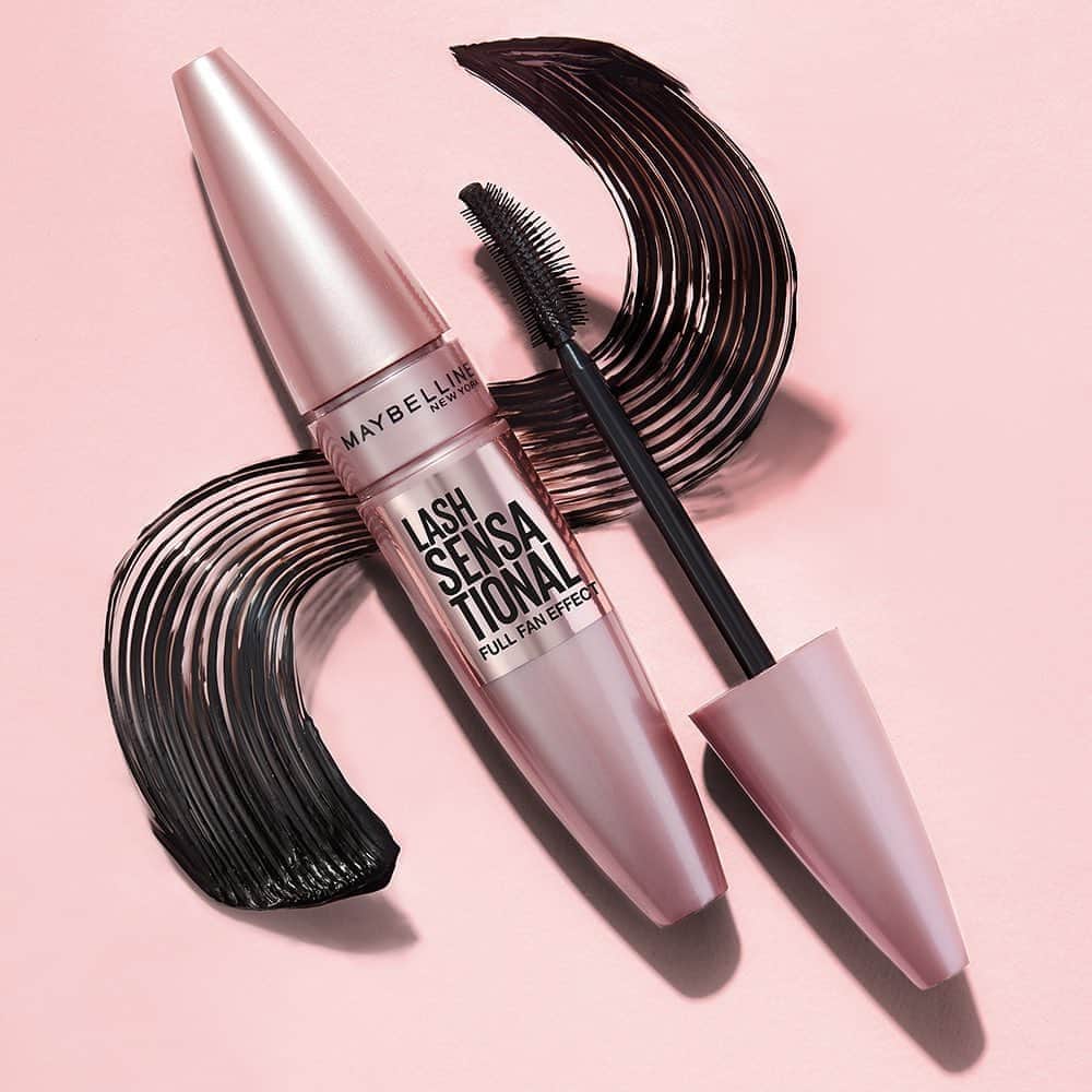 Maybelline New Yorkさんのインスタグラム写真 - (Maybelline New YorkInstagram)「Keeping lashes long and fanned out, this cult-favorite #lashsensational mascara is now in a new pack and new shade: ‘midnight black’! This new formula is infused with rose hip oil to condition lashes without weighing it down! 💖 Let us know in the comments if this is your holy grail mascara!」9月2日 2時10分 - maybelline