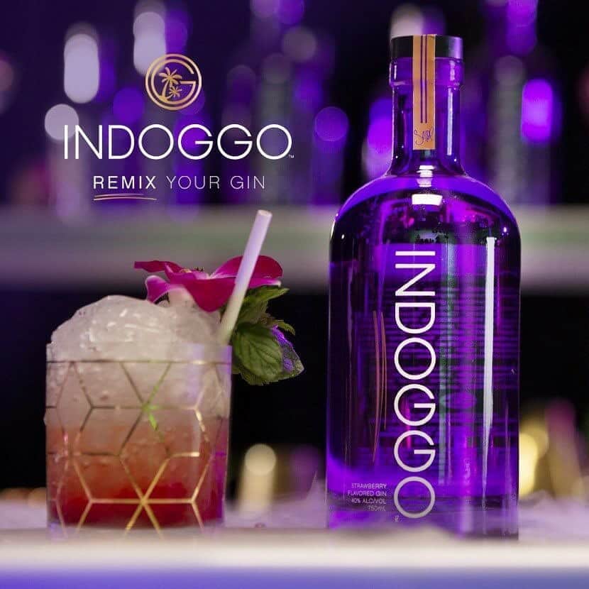 スヌープ・ドッグさんのインスタグラム写真 - (スヌープ・ドッグInstagram)「Raise a glass for my brand new gin @Indoggogin! #RemixYourGin  Pre-order your bottle today at ReserveBar.com – click link in Bio」9月2日 2時20分 - snoopdogg