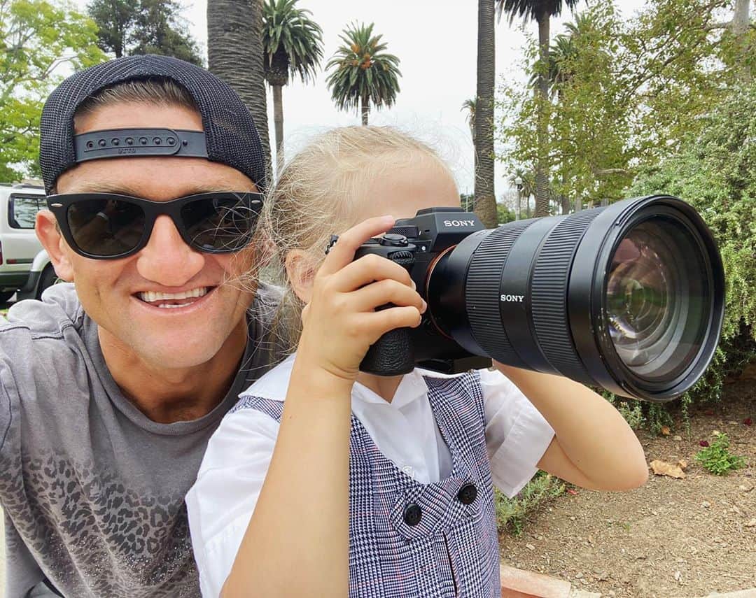 ケイシー・ネイスタットのインスタグラム：「like father, like daughter」