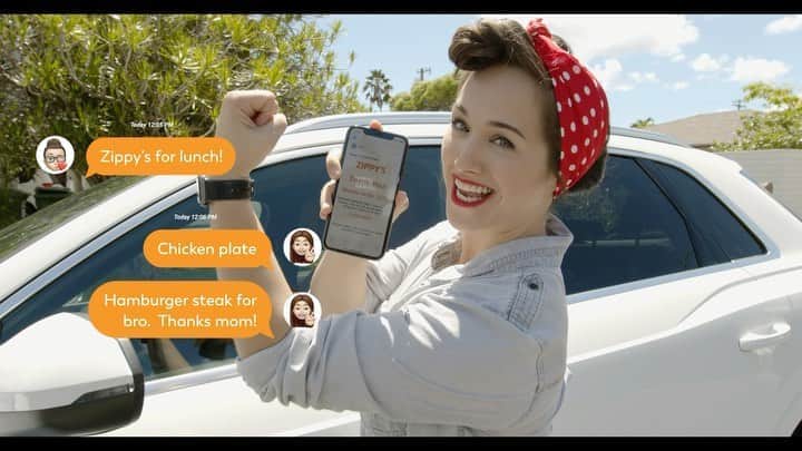 のインスタグラム：「@pashyn praises our new and improved no-contact, curbside pickup with song. Order and pay ahead on Zippys.com or our mobile app then roll to Zippy’s and no need to get out of your car.」