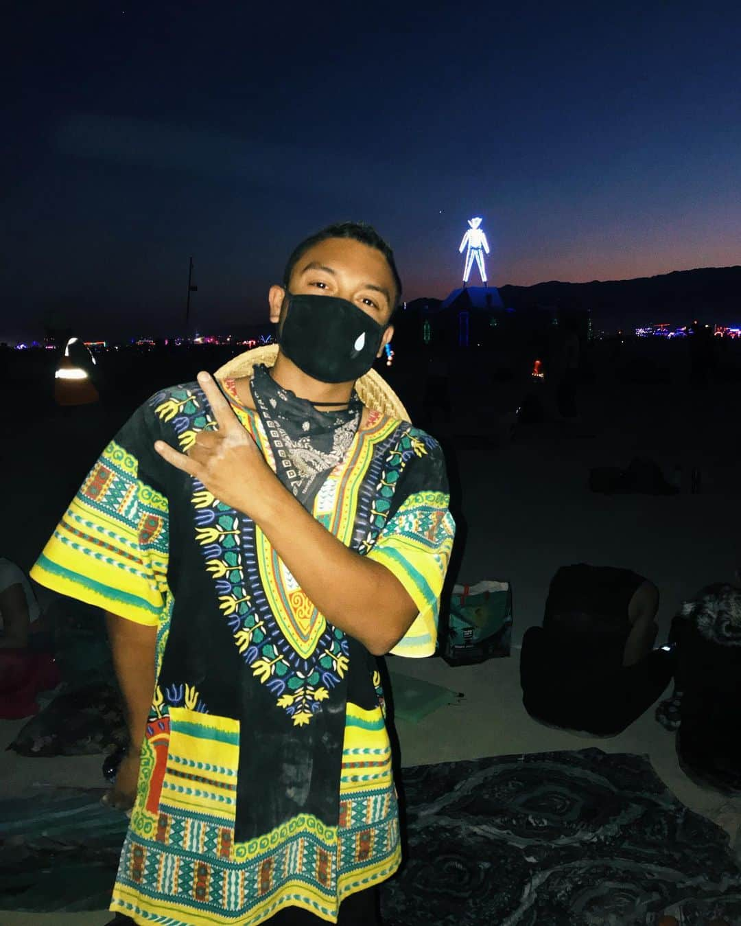 Alfredo Floresさんのインスタグラム写真 - (Alfredo FloresInstagram)「nothing to see here #burningman」9月2日 4時05分 - alfredoflores