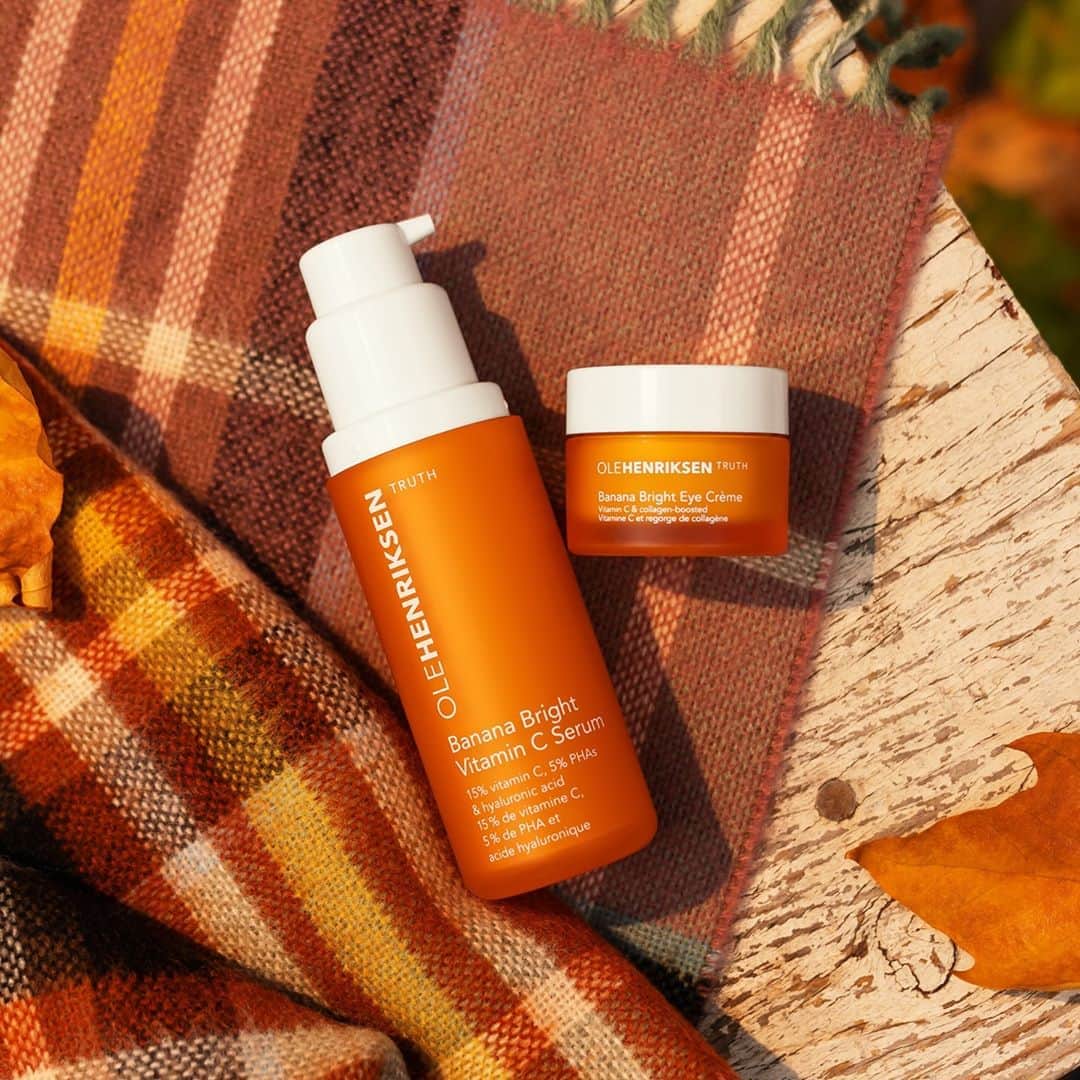 のインスタグラム：「The season may be changing but your #OleGlow isn’t: keep your skin bright and hydrated all year long with these glow-boosting vitamin C faves. 🍊 Get brighter, bouncier skin with Banana Bright Vitamin C Serum 🍊 Color-correct and illuminate the entire eye area with Banana Bright Eye Crème  Are you ready to #FallForVitaminC?」