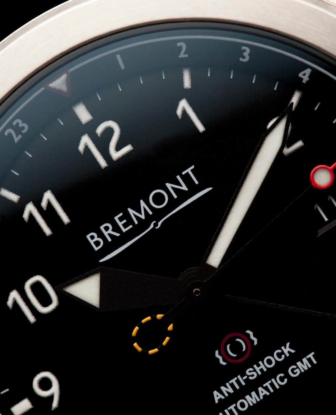 のインスタグラム：「What's the most important element of a pilot watch?⁠⠀ ⁠⠀ The MBIII introduced a #GMT movement into the already-iconic Martin-Baker @eject_eject range. Yet the MBIII very much retains the classic DNA that has made the MB a must-have for any serious collector. It has been put through the same intensive, extensive testing schedule that includes shock, vibration, temperature extremes, and salt-fog tests.⁠⠀ ⁠⠀ Tap to watch these rigorous ejection tests.⁠⠀ ⁠⠀ #bremont #bremontwatches #martinbaker #aviation #aviationwatch #military #militarywatch #pilot #pilotwatch #ejectionseat #aicraft #luxury #aviationgeek #pilotlife #raf #royalairforce #ejection」
