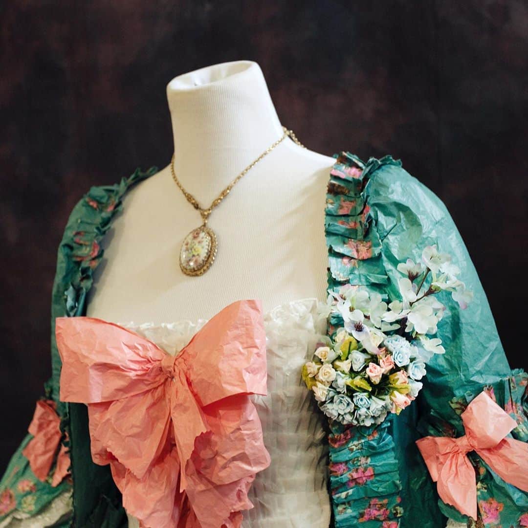 のインスタグラム：「Life is not complete without art. In each issue of @Aphrochic Magazine we highlight an artist or artisan of the Diaspora. For issue 2, we were honored to feature @fabiolajeanlouis. Her Re-Writing History series featuring handmade paper dresses and large format photography invites us to take a deeper look at historical narratives.   📷 @patrickclinephotography」