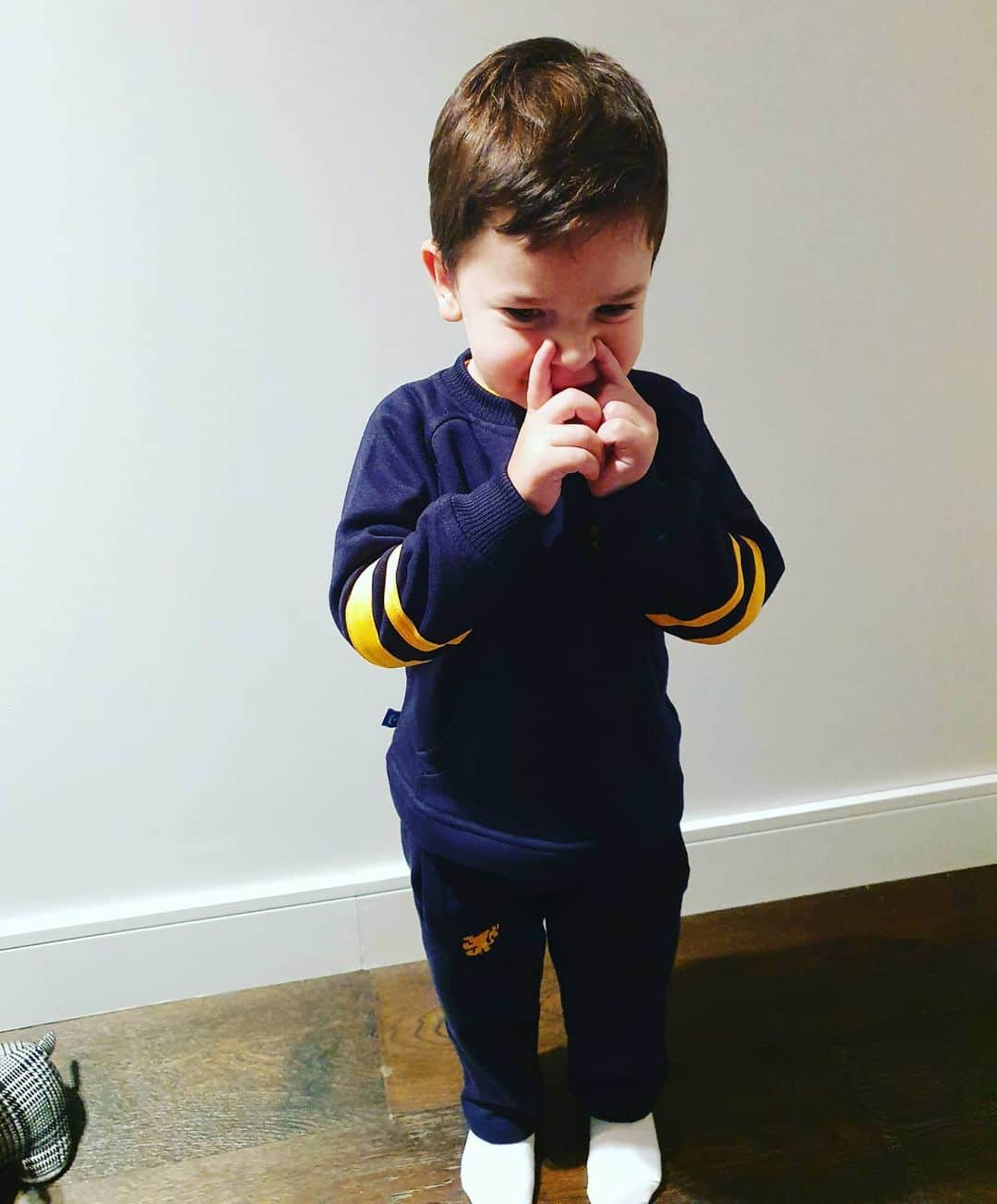 のインスタグラム：「Buen dia ... Empezamos el colegio 😃😉💪🏽」
