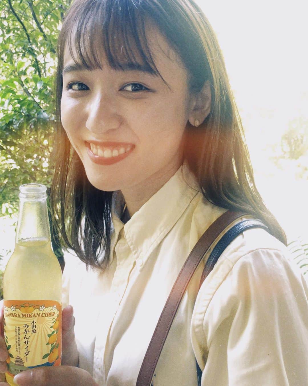 阿部真綾さんのインスタグラム写真 - (阿部真綾Instagram)「. 先日小田原へプチ旅行に行きました！ きんじろうカフェに行ったのですが、緑に囲まれていてとっても涼しかったです🌿 みかんサイダーも美味しかった〜！🍊 今年は遠くに行けないですが近場にも素敵なところが沢山ですね☺︎ . #ミスミスター駒澤コンテスト2020 #ミスコン #駒澤大学 #経営学部 #駒澤ミスコン #阿部真綾 #サロモ #サロンモデル #アイドル #メイク #犬好きさんと繋がりたい #ミックス犬 #ソフトボール #ポチまあや #あべま #abema #被写体 #撮影依頼受付中 #小田原カフェ #きんじろうカフェ #小田原」9月2日 14時18分 - koma2020_miss2