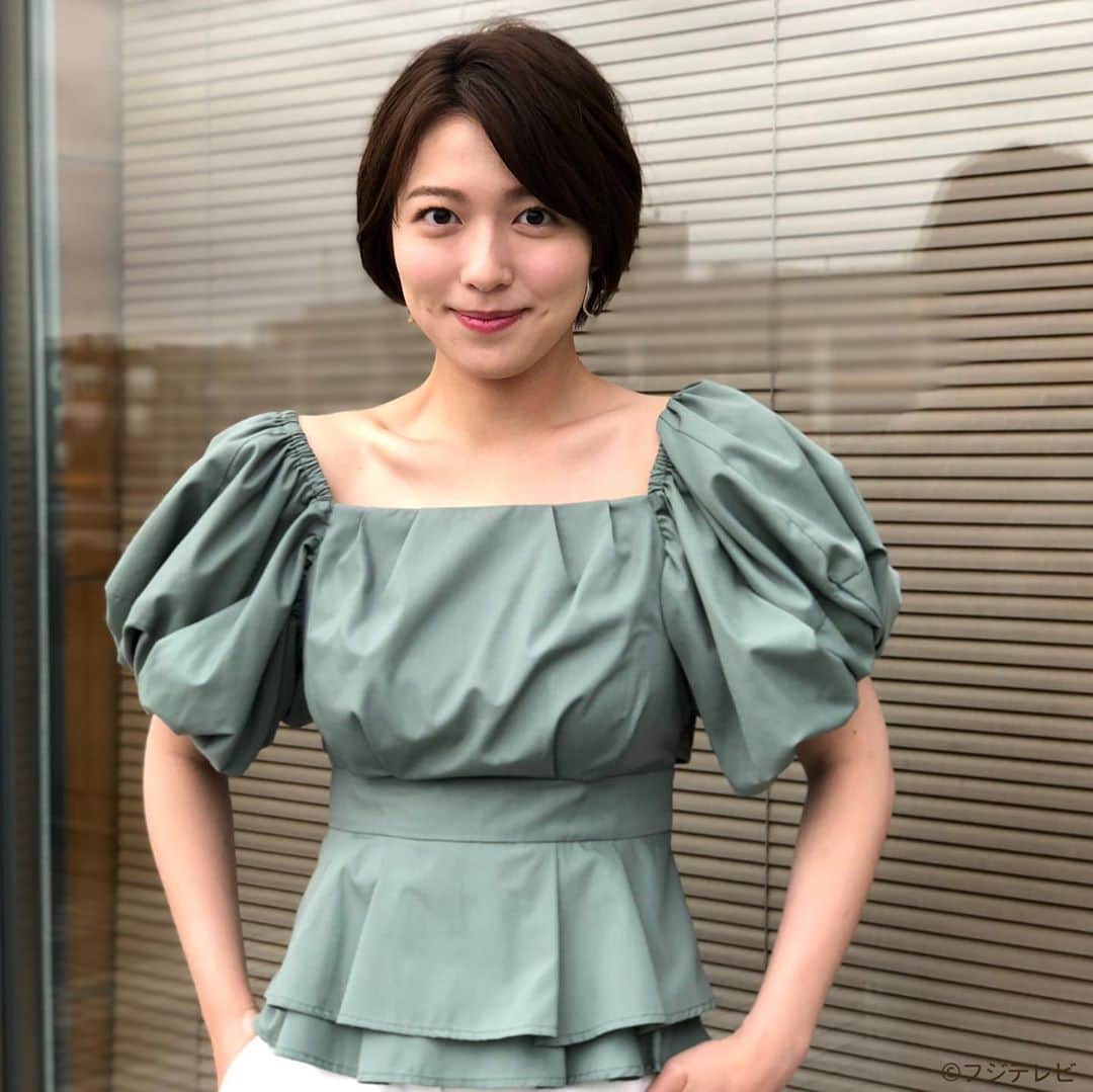 フジテレビ「めざましテレビ」さんのインスタグラム写真 - (フジテレビ「めざましテレビ」Instagram)「9月1日（火） ・ ファッション雑誌CanCamとコラボした お天気コーナー「きょう何着て行く？」 阿部華也子ちゃんの毎日のコーデを紹介♪ ・ 【きょうのコーデ】 ブラウス→#REDYAZEL 6900円 パンツ→#IsntShe？ 5400円 靴→#EVOL 8900円 ・ 【コーデのポイント】 一見シンプルなブラウスは背中にリボンがついた バックシャンデザインなので存在感たっぷり🎀 肌見せブラウスもダスティミントなら秋口でも活躍します👀✨ 暑い今は白ボトムで爽やかに☘️ ・ #めざましテレビ #きょう何着て行く？ #阿部華也子 #今日のコーデ#コーデ #CanCam #今日のファッション#ootd #きょう何着て行く？は月〜金朝6時22分ごろ放送！」9月2日 14時53分 - mezamashi.tv