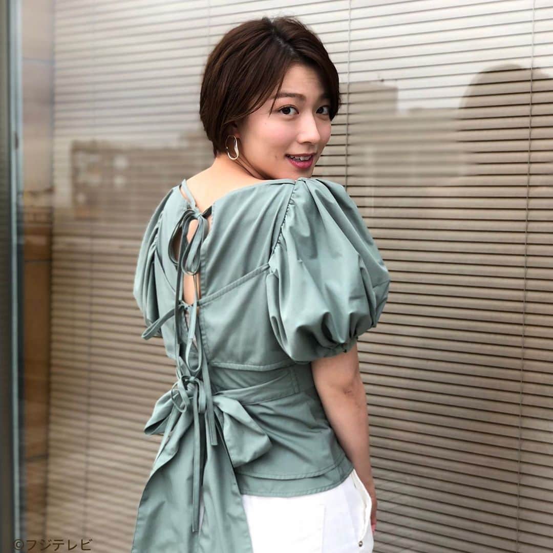 フジテレビ「めざましテレビ」さんのインスタグラム写真 - (フジテレビ「めざましテレビ」Instagram)「9月1日（火） ・ ファッション雑誌CanCamとコラボした お天気コーナー「きょう何着て行く？」 阿部華也子ちゃんの毎日のコーデを紹介♪ ・ 【きょうのコーデ】 ブラウス→#REDYAZEL 6900円 パンツ→#IsntShe？ 5400円 靴→#EVOL 8900円 ・ 【コーデのポイント】 一見シンプルなブラウスは背中にリボンがついた バックシャンデザインなので存在感たっぷり🎀 肌見せブラウスもダスティミントなら秋口でも活躍します👀✨ 暑い今は白ボトムで爽やかに☘️ ・ #めざましテレビ #きょう何着て行く？ #阿部華也子 #今日のコーデ#コーデ #CanCam #今日のファッション#ootd #きょう何着て行く？は月〜金朝6時22分ごろ放送！」9月2日 14時53分 - mezamashi.tv