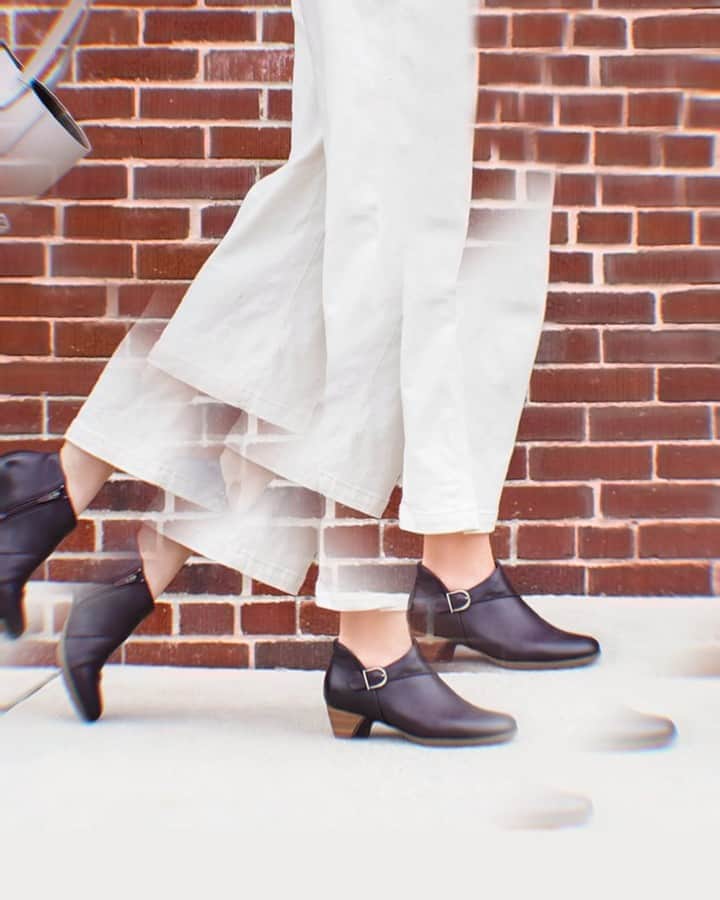 ダンスコのインスタグラム：「Not your average fall bootie. Shop Darbie on our website now.」