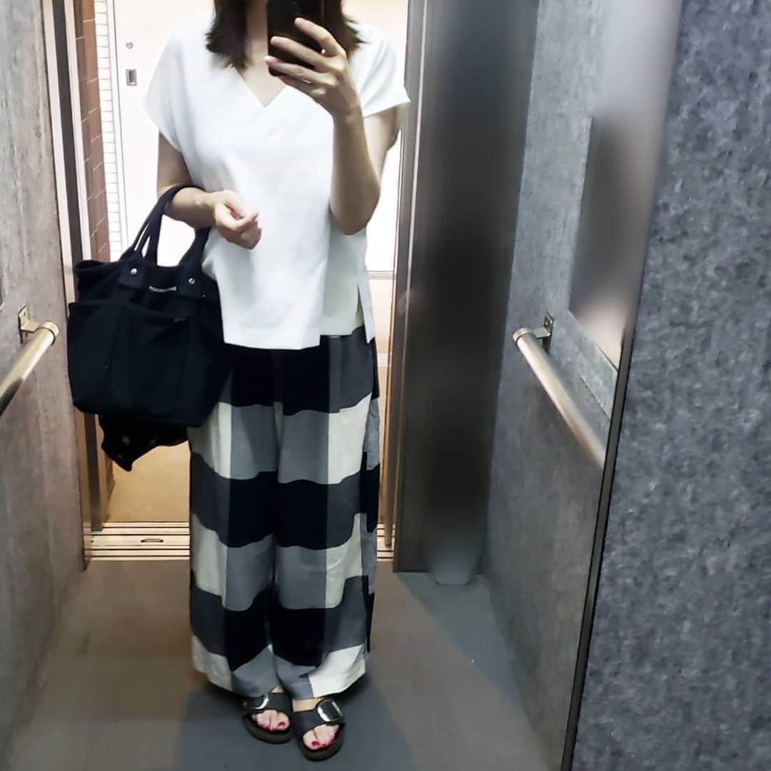 reikei0523さんのインスタグラム写真 - (reikei0523Instagram)「#ootd#休日 #今日から俺は の明美と#私の家政夫ナギサさん の天馬さんが同じ人だったと @kyoukaraoreha_ntv のインスタで知りびっくり😲‼️どちらもすごく見てたのに全く気づかなかった👀❗ ここ2週くらいはテレワーク多めだったけど、明日からまた慌ただしくなり出社が増えそう。 #GU#ジーユー#studioclip #スタジオクリップ #BIRKENSTOCK#ビルケンシュトック#deuxiemeclasse #ドゥーズィエムクラス#ドゥズィエムクラス #オトナmuse #otonamuse #今日のコーデ#outfit #記録#mineby3mootd#オトナミューズ」9月2日 8時31分 - rerei0523