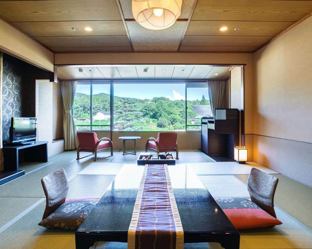 JAPAN TRIP 大人旅〜厳選の宿〜さんのインスタグラム写真 - (JAPAN TRIP 大人旅〜厳選の宿〜Instagram)「#島根 #玉造温泉 の#佳翠苑皆美 です。  #大人旅_厳選の宿 #大人旅jp #そうだ旅に出よう #旅行 #温泉 #旅館 #露天風呂付客室 #大人旅 #国内旅行 #旅行好きな人と繋がりたい #旅行に行きたい #withコロナ #gototravel #otonatabi #japan #japantrip #japantravel #trip #travel #onsen #ryokan #luxury #hotel #hotsprings」9月2日 8時37分 - otonatabi_jpn