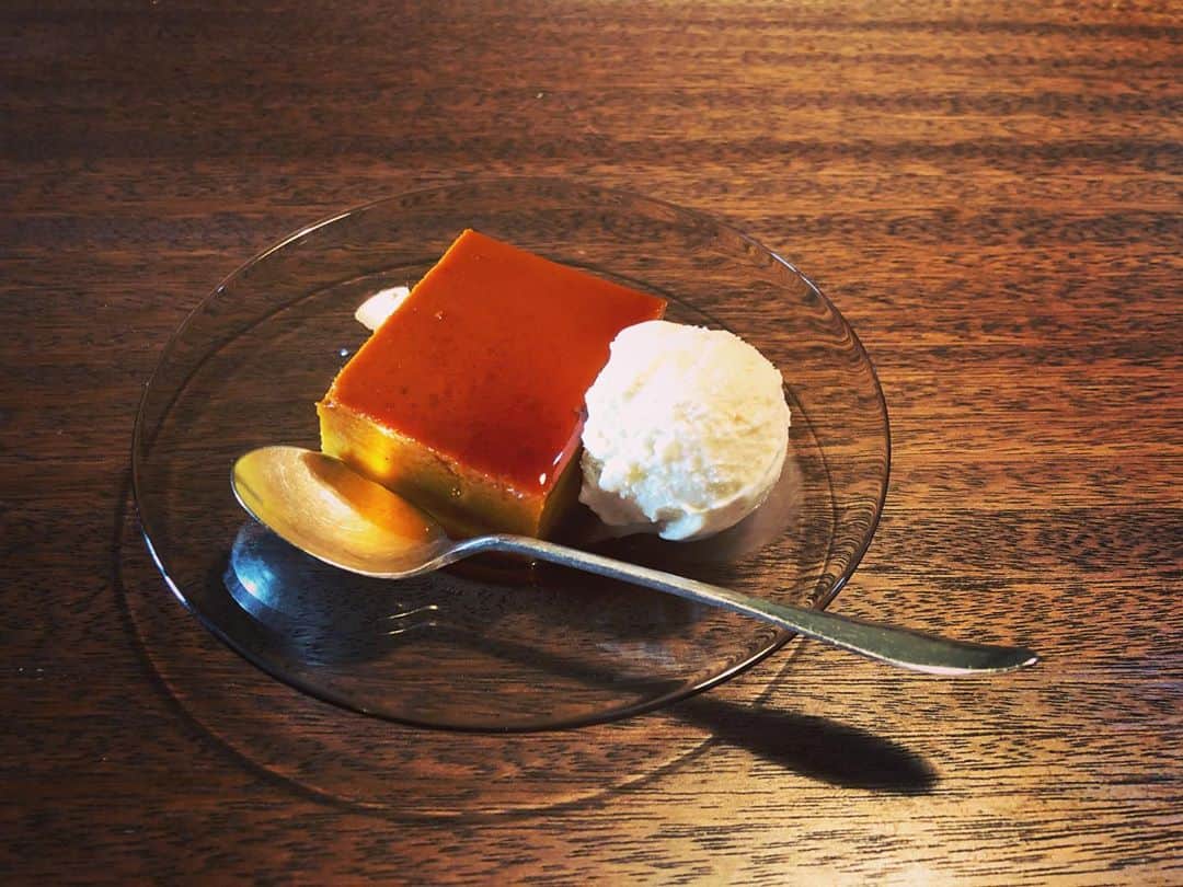 中村靖日さんのインスタグラム写真 - (中村靖日Instagram)「.  京都の想い出。  とてもすてきな 喫茶店をご紹介いただきました。  珈琲も甘味もていねいな手仕事の味。  #kyoto #coffeeshop #cafe #coffee #pudding #icecream #japan #photo #actor #diary #memory #record #20200830 #withafterpost」9月2日 8時41分 - yasuhi_nakamura