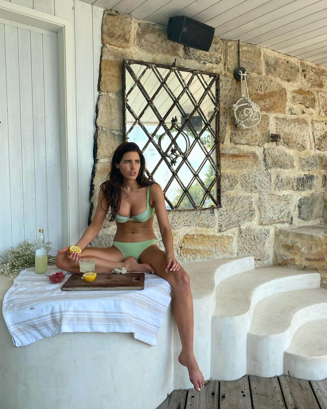 タニー・アトキンソンのインスタグラム：「When life gives you lemons...」