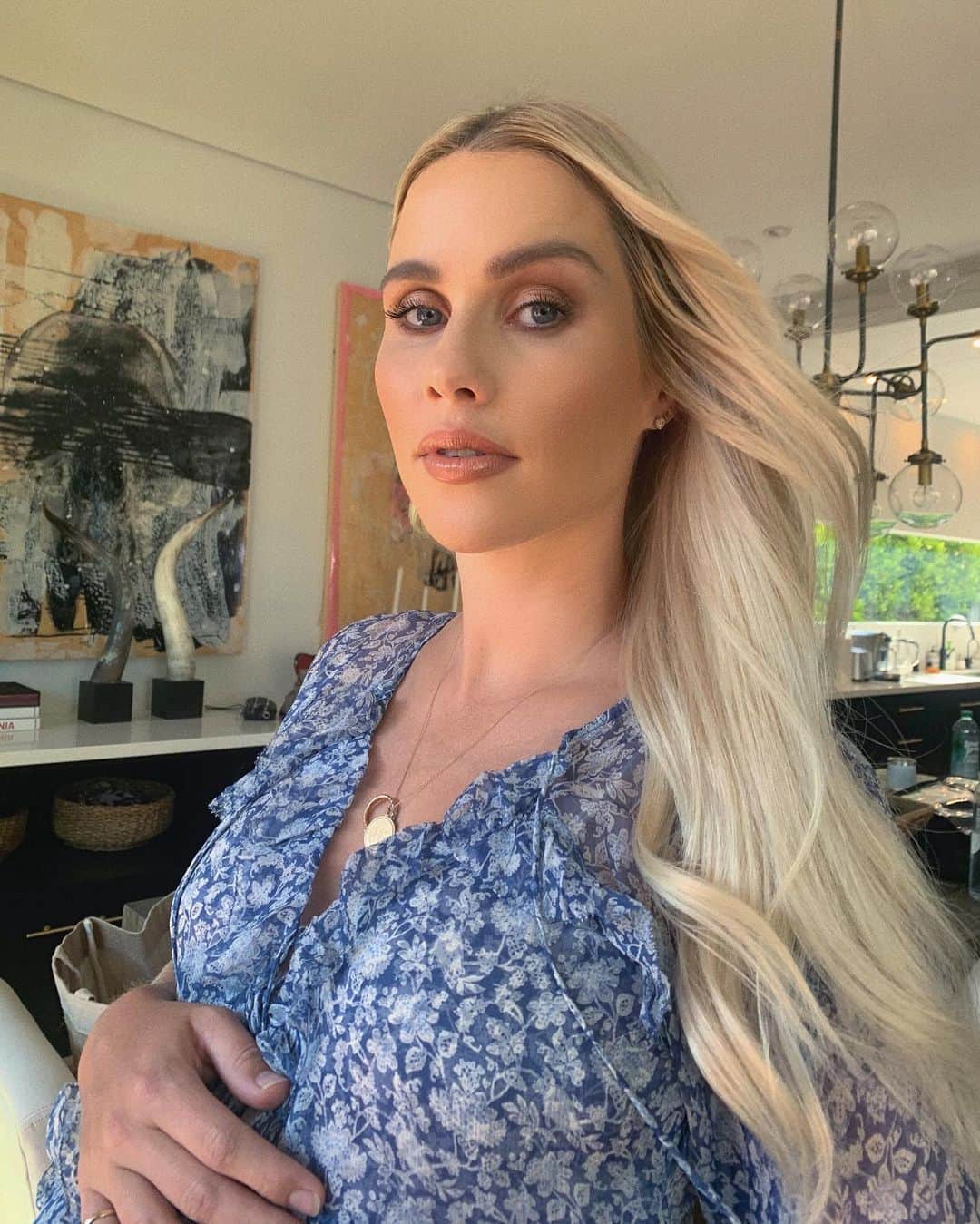 クレア・ホルトのインスタグラム：「It required some serious wizardry but somehow @kdeenihan and @josephchase took me from manatee to mermaid today. Would be super convenient if my water broke right now....」