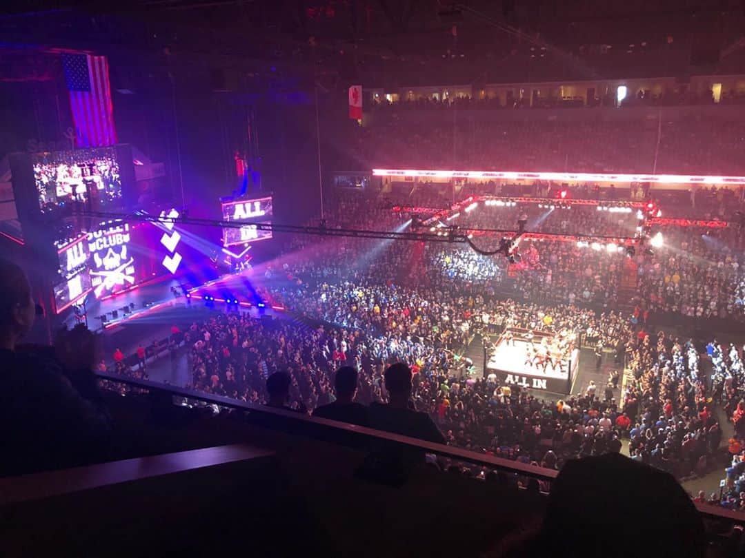 マット・ジャクソンのインスタグラム：「Two years ago we ran a show called All In. It’s been a whirlwind ever since. Thank you for following us on this adventure. I do believe the best is yet to come.」