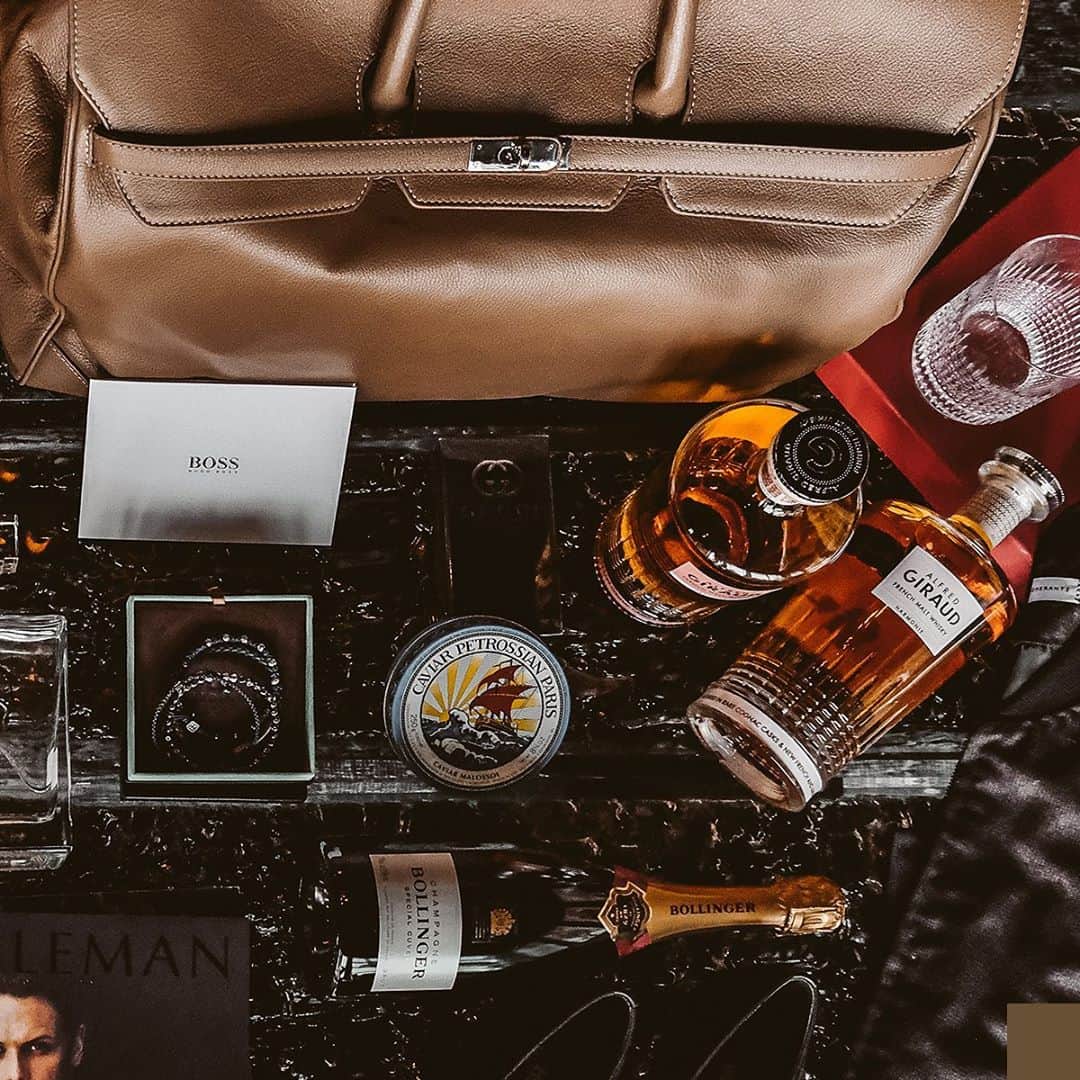 Gents Loungeさんのインスタグラム写真 - (Gents LoungeInstagram)「I've teamed up with NOBLEMAN Magazine for a $10,000 giveaway! One lucky winner will receive $10,000 worth of luxury products/gift cards from the world's most exclusive brands including Gucci, Brioni, Hugo Boss, Dolce & Gabbana, Paul Smith, Baccarat, and many more! All you have to do to enter is steps 1-3! ⁠⠀ ⁠⠀ 1. Follow @Nobleman.Giveaways and everyone they are following⁠⠀ 2. Like this post & tag some friends in the comments (more comments = more chances)⁠⠀ 3. Bonus entry: Share the giveaway in your story!」9月2日 9時42分 - gentslounge