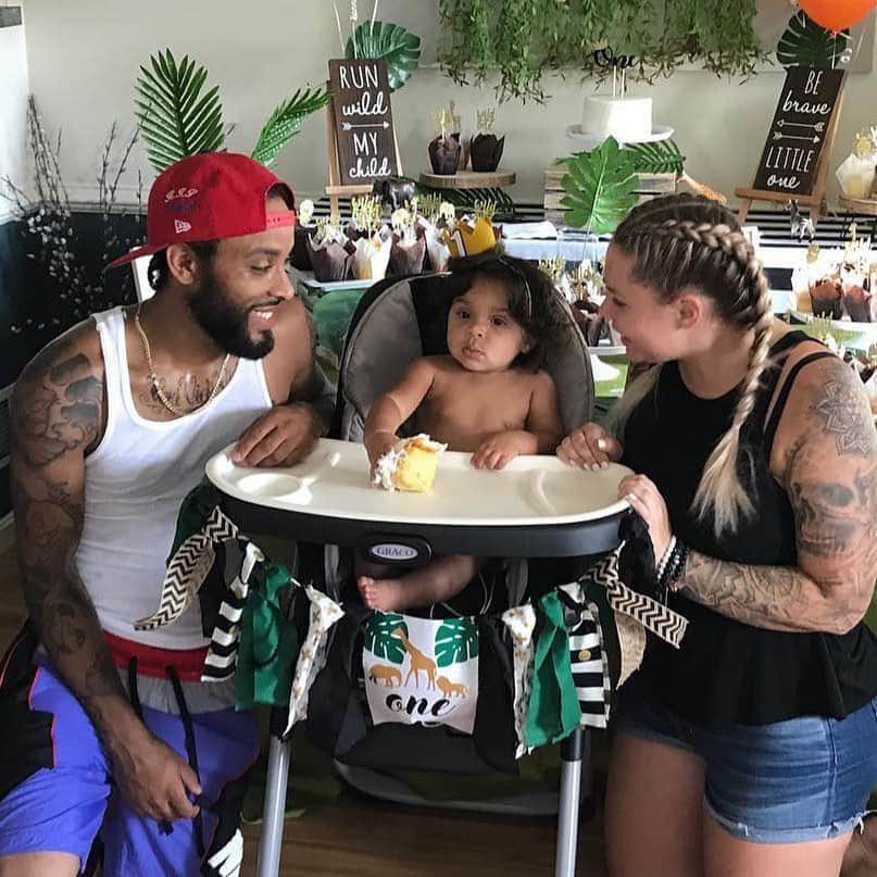 E! Onlineさんのインスタグラム写真 - (E! OnlineInstagram)「#TeenMom star Kailyn Lowry was shocked to hear a rumor that her ex, Chris Lopez, got another woman pregnant. 👀 Her reaction as she confronts the truth is at the link in our bio. (📷: Instagram)」9月2日 10時00分 - enews