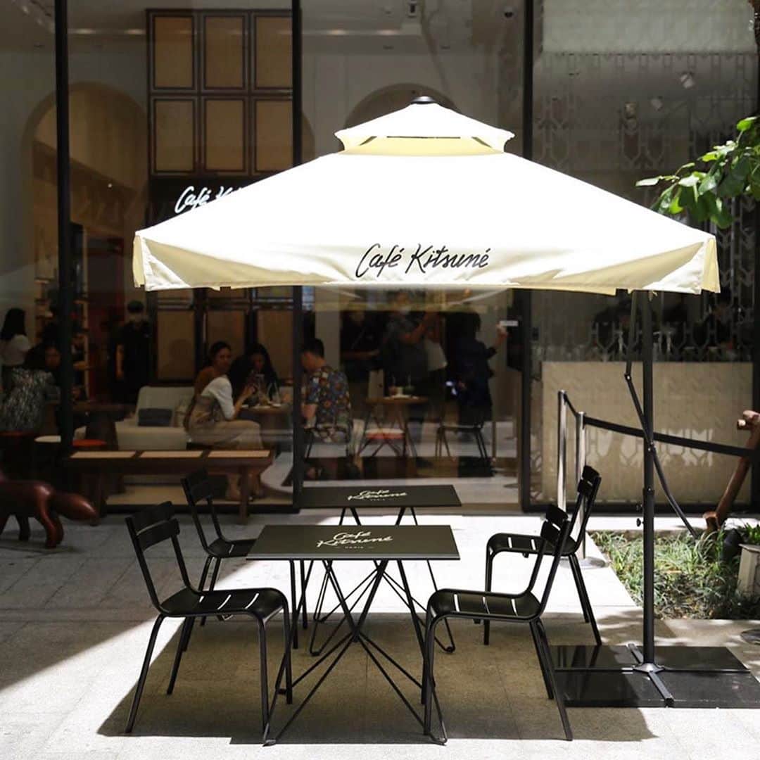 のインスタグラム：「bonjour Bangkok🙏🇹🇭 we here at @emporium_emquartier G floor #cafekitsunebangkok open everyday」