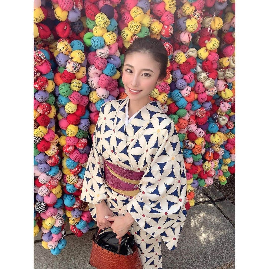 赤嶺紗羅のインスタグラム：「八坂庚申堂⛩👘🌸 ， ， ，  #diet #fitnessgirl #japanesegirl #kyoto #yoga #japanese #japanesegirl #japan #asiangirls #ootd #kimono #beforeafter #ダイエット #ヨガ #日本 #ヨガインストラクター #浴衣女子 #パワースポット #全米ヨガアライアンス #ファッション #旅行 #清水寺 #八坂庚申堂 #京都旅行 #京都観光 #京都カフェ #浴衣」