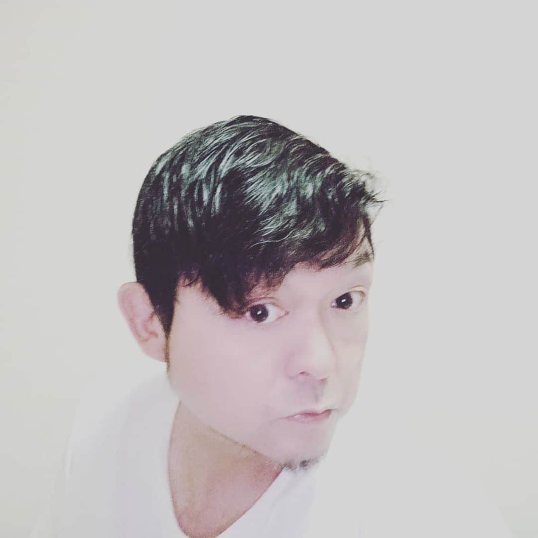 のインスタグラム：「。 みなおは～ 今日も相変わらず暑いねー 今週の南海放送｢松本隆博の人生遊歩道｣は先日開催された｢松本隆博日記館Live｣の模様を編集して放送致します！ 参加出来なかった方も、参加来てくれた皆様もぜひお聴き下さい！！…毎週日曜日夜9時30分～」
