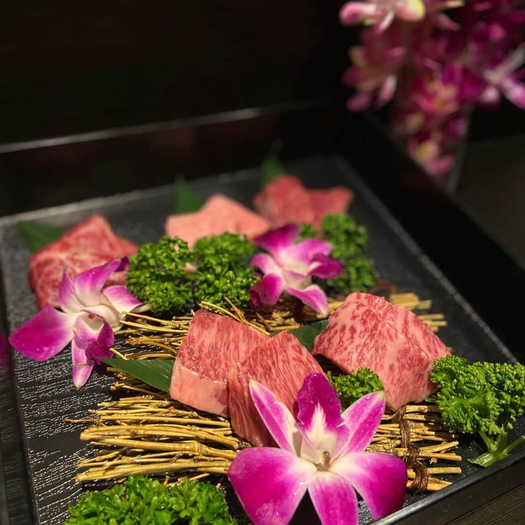 大阪ウシ子のグルメインスタ