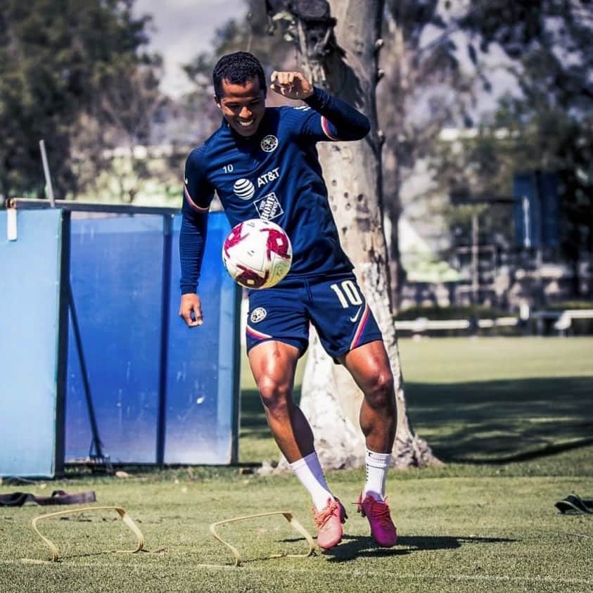 のインスタグラム：「Al ritmo del balón.」