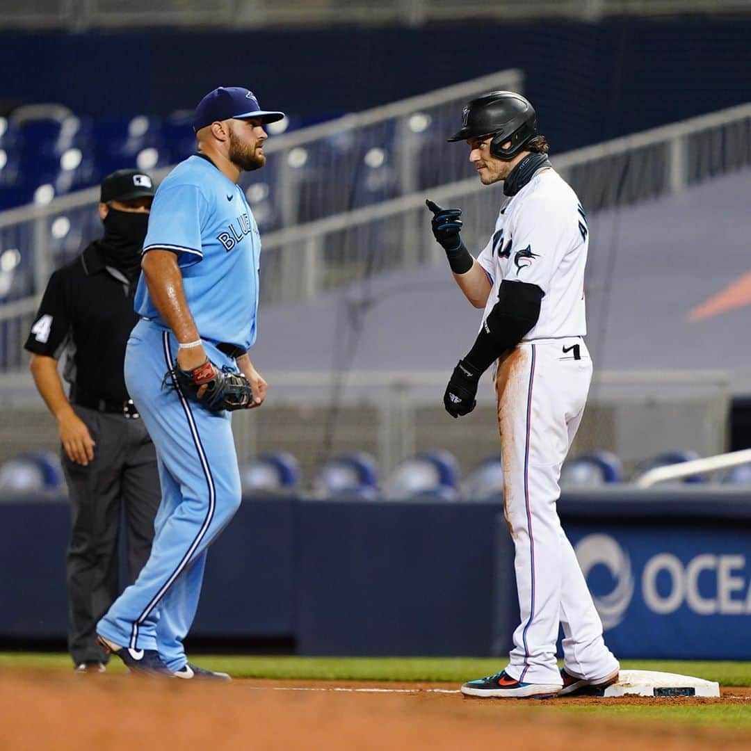 マイアミ・マーリンズさんのインスタグラム写真 - (マイアミ・マーリンズInstagram)「Marlin(g)s win. No one else. #JuntosMiami」9月2日 11時39分 - marlins