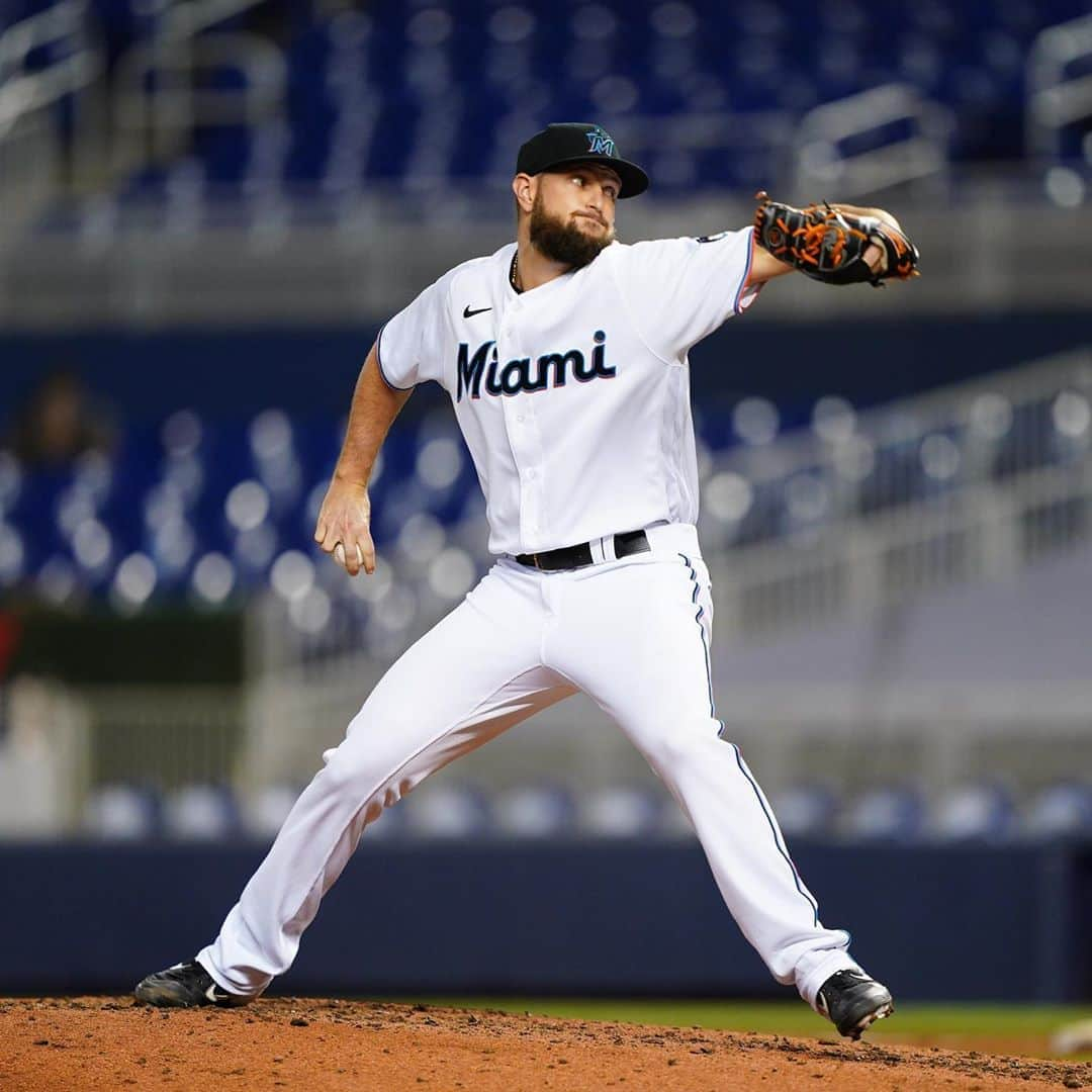 マイアミ・マーリンズさんのインスタグラム写真 - (マイアミ・マーリンズInstagram)「Marlin(g)s win. No one else. #JuntosMiami」9月2日 11時39分 - marlins