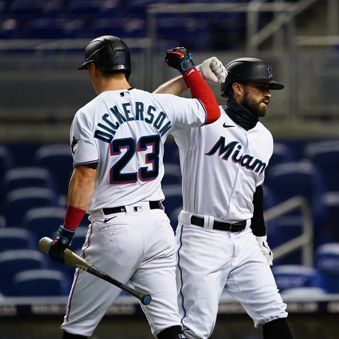 マイアミ・マーリンズさんのインスタグラム写真 - (マイアミ・マーリンズInstagram)「Marlin(g)s win. No one else. #JuntosMiami」9月2日 11時39分 - marlins