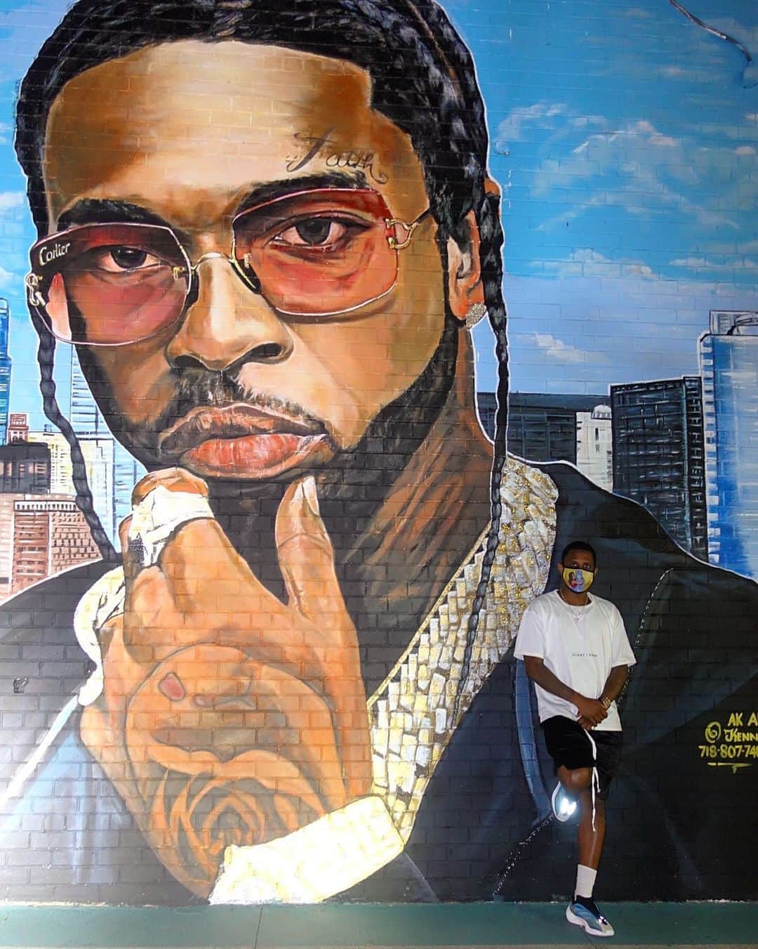 ファボラスのインスタグラム：「Canarsie Flossy.... Brooklyn Forever 💫  #RestInPowerPopSmoke」