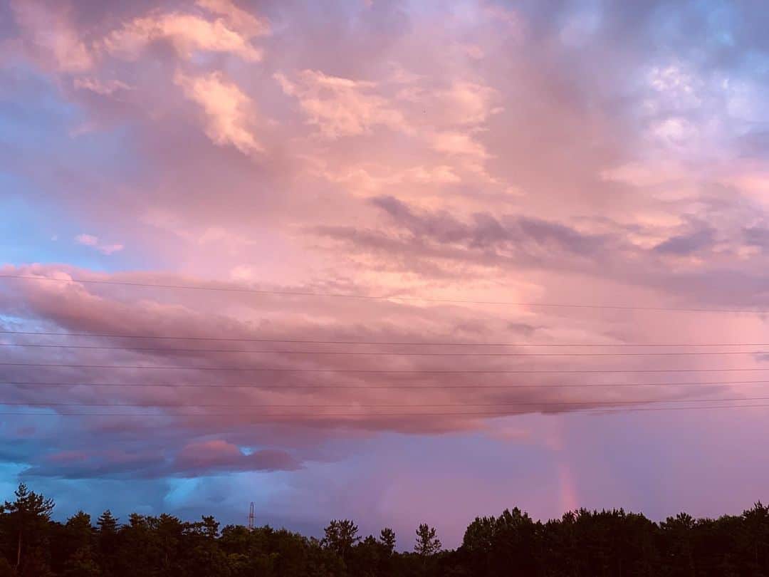 RUBYのインスタグラム：「Beautiful sunset from #homesweethome 💗  #pink #pinkmagic  #ピンク #夕日」