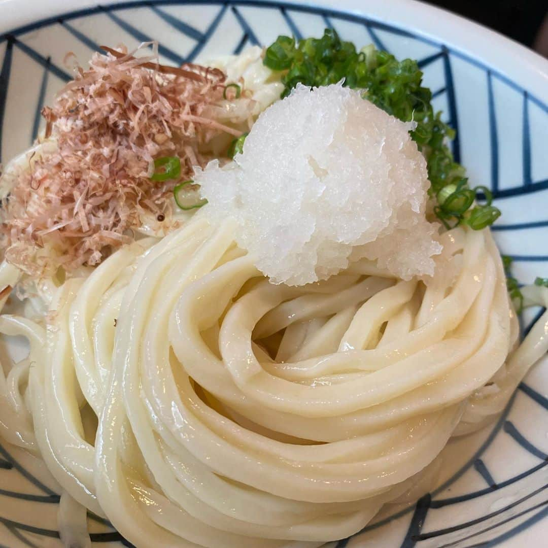 宮川大輔さんのインスタグラム写真 - (宮川大輔Instagram)「#学芸大学 #うどん #凄いこし #冷たく引き締まったおうどん #めちゃくちゃ美味しい #恩家 #ご馳走さまでした🙏💓」9月2日 13時02分 - miyagawadai