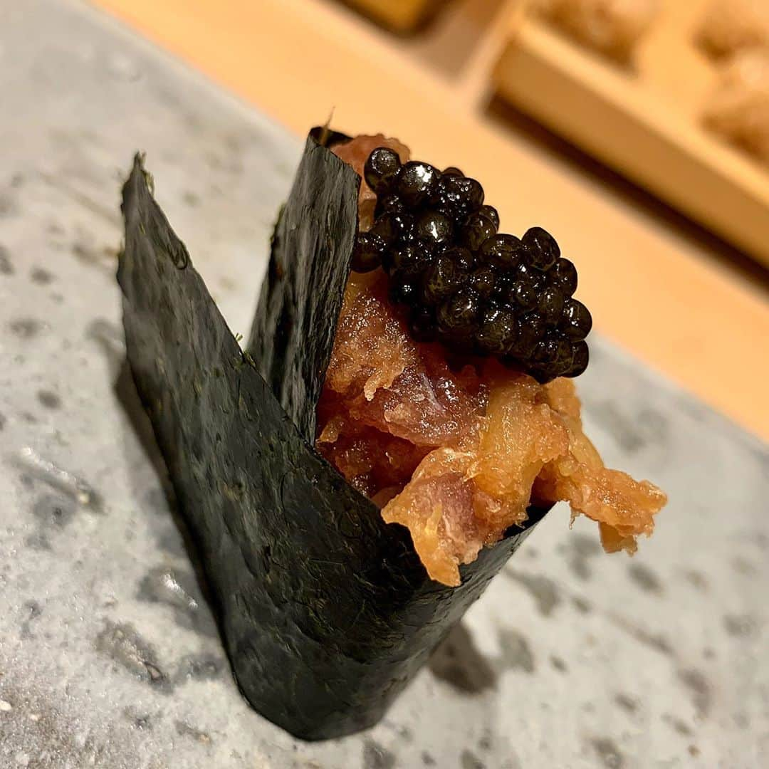 高瀬友規奈さんのインスタグラム写真 - (高瀬友規奈Instagram)「When you get a chance to have sushi at where you always dying to go. ・ ・ ・ 念願のお鮨屋さん。 #sushi#fujinaga」9月2日 13時38分 - yukina_731